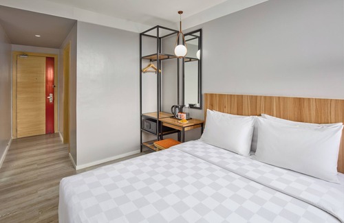 Bacolod Hotel | Budget-Friendly Stay at Go Hotels Bacolod with Breakfast
