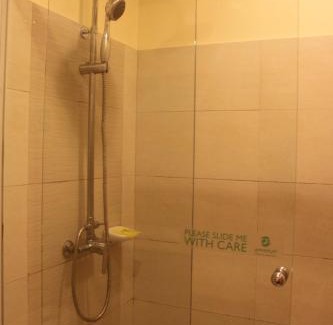 Barangka Ilaya Hotel | Convenient Stay at Go Hotels Plus Mandaluyong with Breakfast