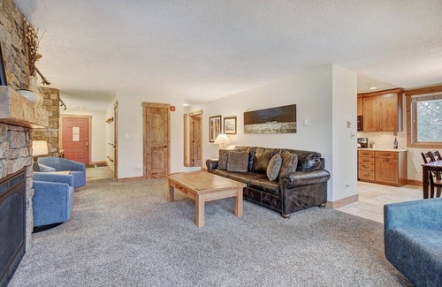 Breckenridge Condo | Prime City Access with Pool & Spa - Guest Rated 9.8