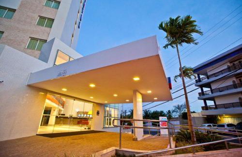 Farolandia Hotel | Pet-Friendly Go Inn Hotel Aracaju with Oceanfront Views