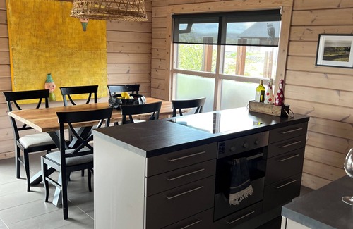 Selfoss Cabin | Golden Circle Cabin: 360° Views, Hot Tub & Sauna Retreat