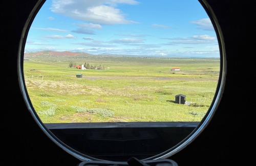 Selfoss Cabin | Golden Circle Cabin: 360° Views, Hot Tub & Sauna Retreat