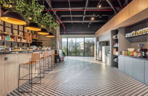 Guayabal Apartment | Inviting Loft with Kitchenette & AC for Remote Work