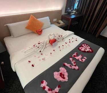 Pekan Melayu Hotel | Budget-Friendly Go Lodge Hotel Kuantan: Family & Accessible