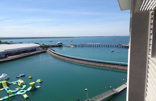 Darwin City Centre Apartment | Experience the Best at Darwin Waterfront SandCastles Apartment