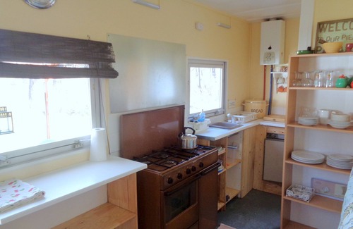 Saint-Vincent-Jalmoutiers Cabin | Rustic Retreat: Cabin Camping by Private Lake & Forest