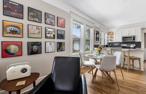 Earlewood House | Go with the Flo: 2BR/2BA Renovated Bungalow Near USC, Downtown & Ft. Jackson