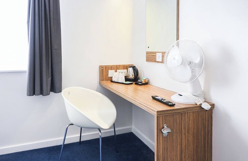Lancaster Hotel | Discover Ibis Budget Lancaster Centre with Family-Friendly Amenities