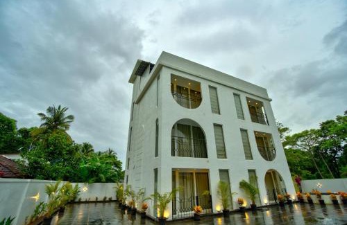 Baga Hotel | Convenient HOP Stays 002 Near Britto's with Breakfast