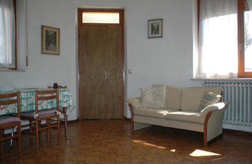 Serina Apartment | Discover Goccia di Resina: Family-Friendly and Pet Welcoming