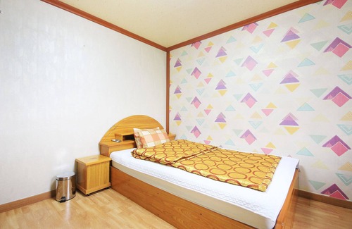 Gochang Hotel | Eco-Friendly Gochang Royal: Family-Friendly Getaway