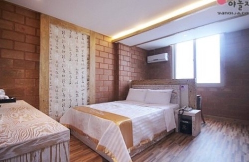 Gochang Hotel | Discover Gochang TOP: Eco-Friendly Stay with Breakfast