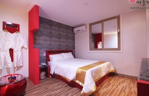 Gochang Hotel | Discover Gochang TOP: Eco-Friendly Stay with Breakfast