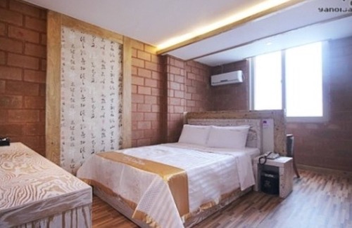 Gochang Hotel | Discover Gochang TOP: Eco-Friendly Stay with Breakfast
