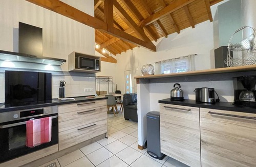 Hasparren House | Gochoki Gîte - Family Retreat with Pool & Spa in Hasparren