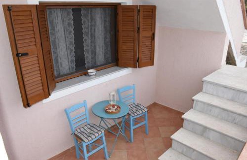 Sourpi Apartment | Goddesses Villa 1: Oceanfront Escape with Private Beach