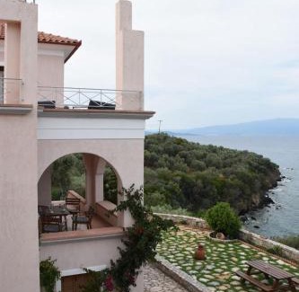 Sourpi Apartment | Goddesses Villa 1: Oceanfront Escape with Private Beach