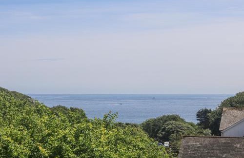 Porthcurno Apartment | Discover Godrevy: A Welcoming 4-Star Retreat Awaits