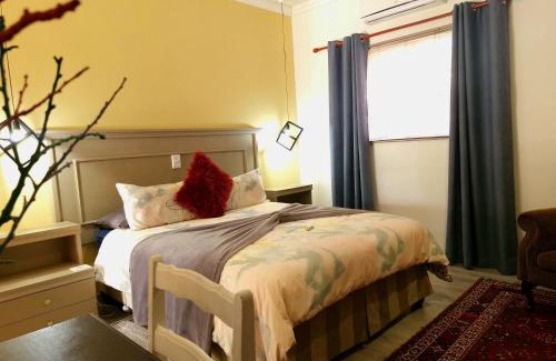 Welkom House | Goedehoop: Family-Friendly Retreat with Breakfast Included