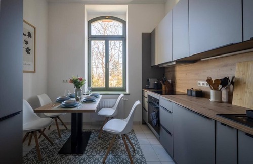 Strehlen Apartment | Goethe Palais", ruhig, "Großer Garten", Arbeitsplatz, Appartement ", eigener Parkplatz, Smart-TV