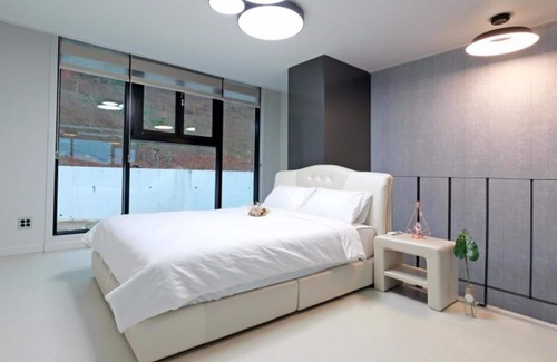 Goheung House | Relaxing Getaway at Goheung Naro in Byeolbit Pension