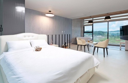 Goheung House | Relaxing Getaway at Goheung Naro in Byeolbit Pension