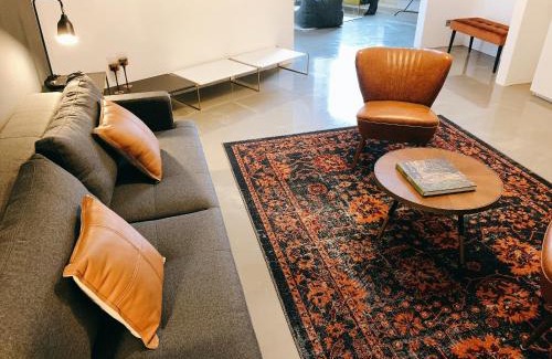 Mitte Apartment | Chic GOHO Loft: Family-Friendly Stay with 9.4 Rating