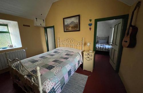 Creegh House | Historic 200-Year-Old Farmhouse with Family-Friendly Amenities
