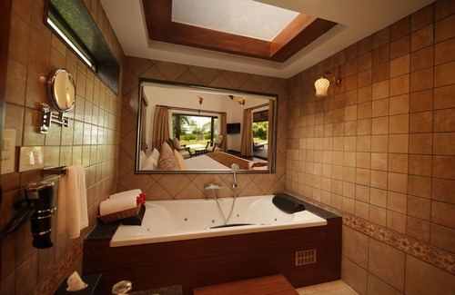Kumarakom Resort | Gokulam Grand Resort & Spa: Rated 9.4 with Pool & Spa
