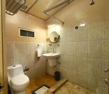 Golaghat Hotel | Inviting Stay at Golaghat Gymkhana with Pool & Breakfast