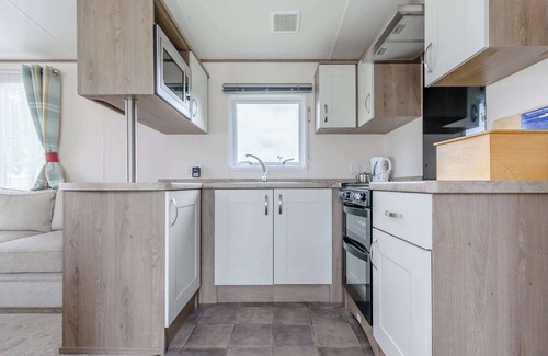 Skegness House | Gold 8 Caravan (Pet)