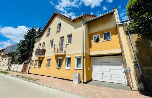 Nagykanizsa Apartment | Exceptional Gold Apartman: Child-Friendly & Rated 9.8/10