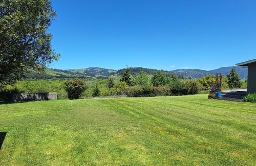 Gold Beach House | Relaxing Gold Beach Getaway with Family-Friendly Amenities