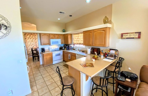 Gold Canyon House | Gold Canyon Retreat with Private Pool & Putting Green