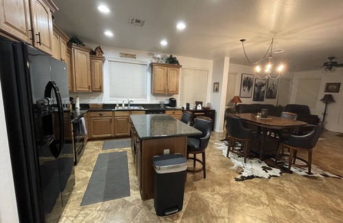 Gold Canyon House | Experience Gold Canyon: Hot Tub & Superstition Mountain Views