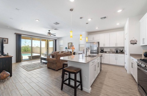 Gold Canyon House | Gold Canyon Hotel: Breathtaking Desert Views & Pool Access