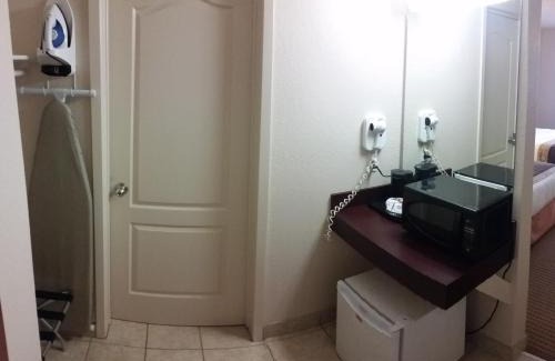 Lloydminster Hotel | Gold Circle Inn: Pet-Friendly Stay with Top Amenities