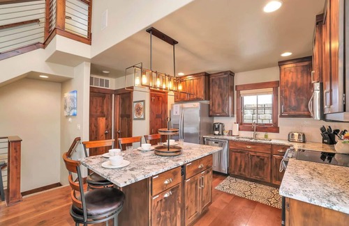 Tamarack Resort House | Cozy Gold Crest Tamarack Resort: Ski In/Out with Hot Tub