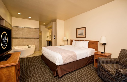 Carson City Hotel | Gold Dust West Carson City: Family-Friendly with Spa & Pool