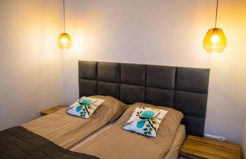 Stare Miasto Apartment | Pet-Friendly Gold Garden by Rentoom: Rated 9.1/10