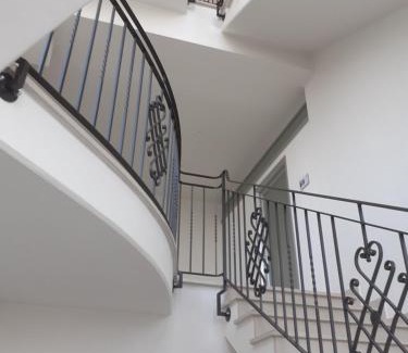 Maranello Apartment | Gold House: 4-Star Oceanfront Retreat with Pool & Breakfast