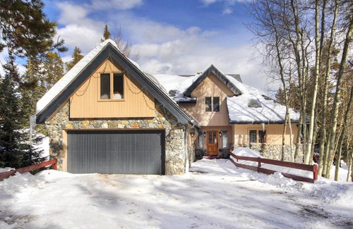 Warrior's Mark West House | Stay at Gold King Lodge: Family-Friendly & Relaxing Retreat