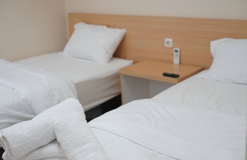 Pontianak Hotel | Budget-Friendly Stay at Gold Line Guest House with Breakfast