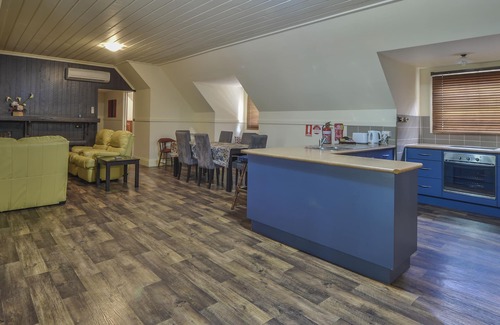 Nundle House | Eco-Friendly Gold Mine Guesthouse with Family Amenities