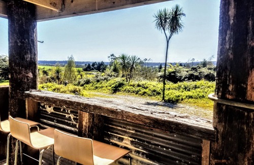 Hokitika Cabin | GOLD NUGGET HUT - Off-grid Glamping Site on a farm in Hokitika