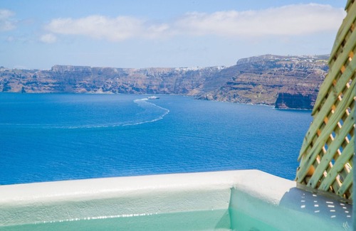 Akrotiri Villa | Gold Suite: Private Hot Tub & Breathtaking Caldera Views
