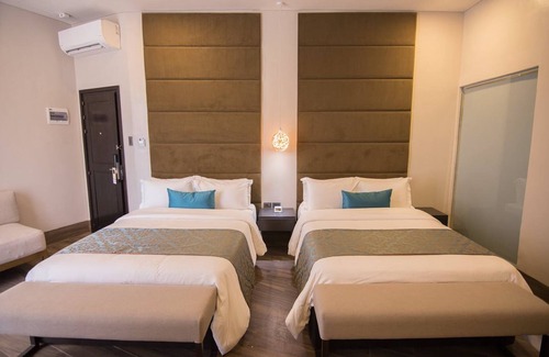 Iloilo City Proper Hotel | Explore Goldberry Lite Iloilo: Family-Friendly Retreat