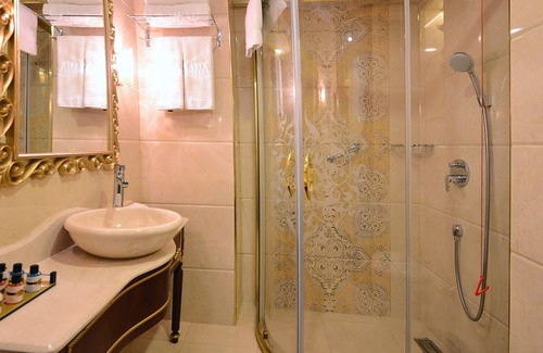 Fındıkzade Hotel | Golden Ak Marmara Hotel: Family-Friendly & Accessible Stay