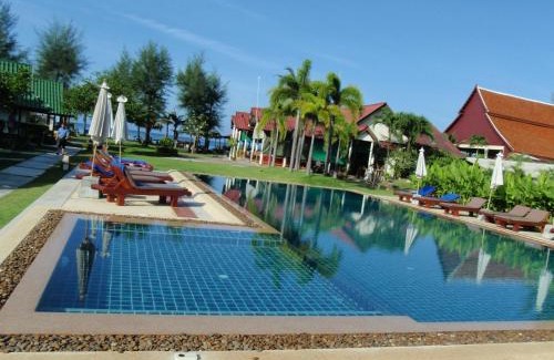 Ko Lanta Resort | Golden Bay Cottage - SHA Extra Plus with Pool & Ocean View