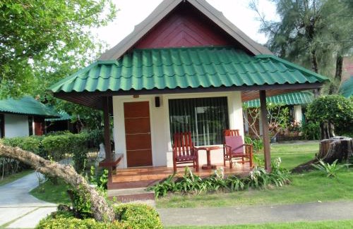 Ko Lanta Resort | Golden Bay Cottage - SHA Extra Plus with Pool & Ocean View
